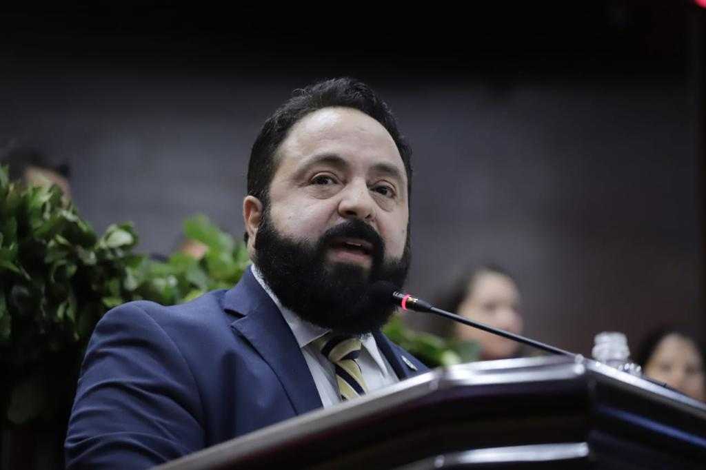 Presidente Luis Redondo presenta La Verdad sobre las Actas de las sesiones del Congreso Nacional